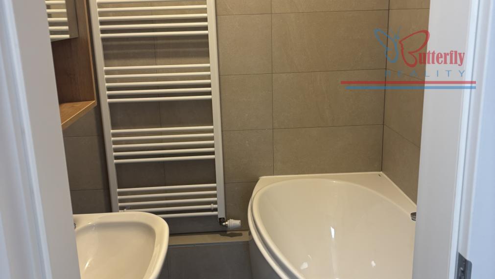 Strešný 3-izbový byt s veľkou terasou na prenájom – Ivanka pri Dunaji, Bernolákovská