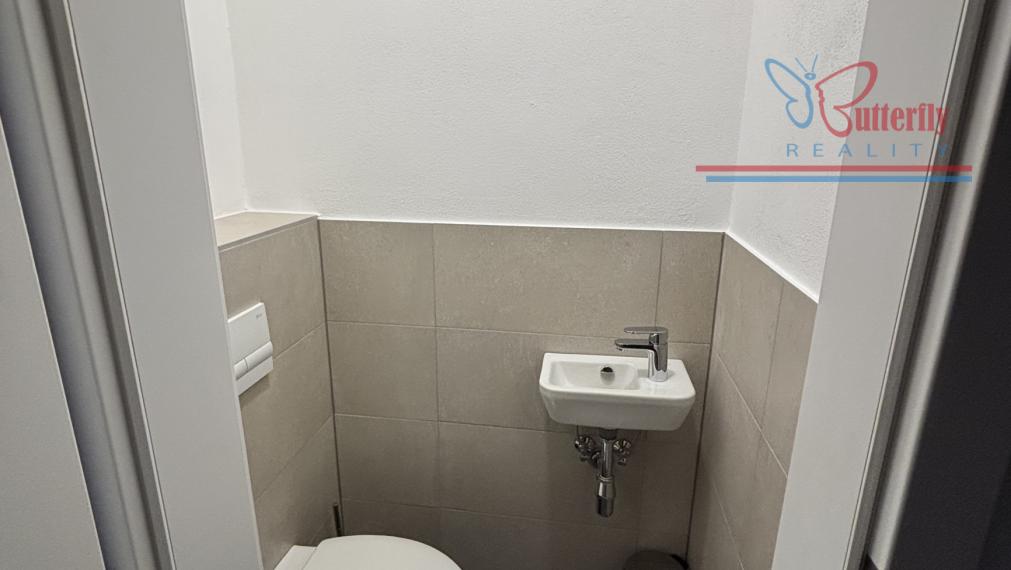 Strešný 3-izbový byt s veľkou terasou na prenájom – Ivanka pri Dunaji, Bernolákovská