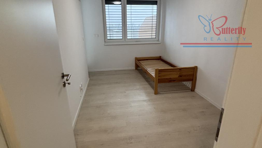 Strešný 3-izbový byt s veľkou terasou na prenájom – Ivanka pri Dunaji, Bernolákovská