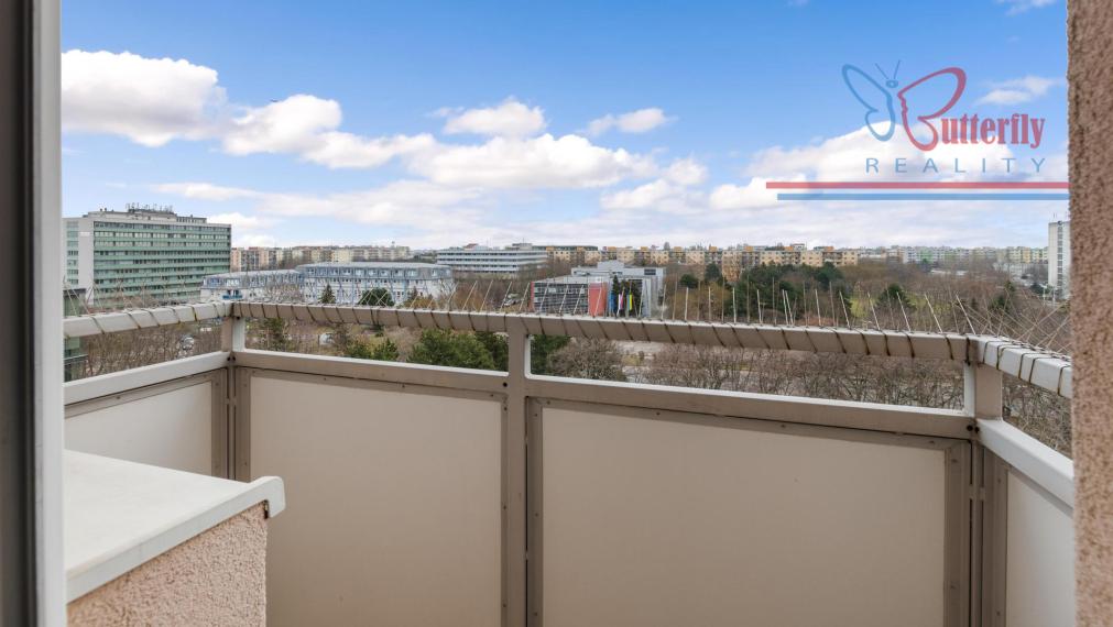 P R E N Á J O M  2 izb byt v srdci Ružinova na Štrkovci