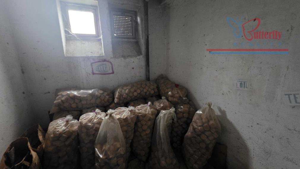 Predaj 2 izbový byt 68 m2 Handlová 29 augusta