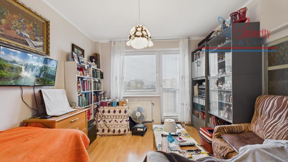 PONÚKAME NA PREDAJ NÁDHERNÝ 2 IZBOVÝ BYT NA UZBECKEJ ULICI.