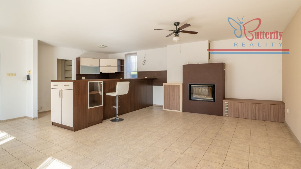 PREDAJ 5-izb. rodinný dom s kanceláriou, záhradou a garážou