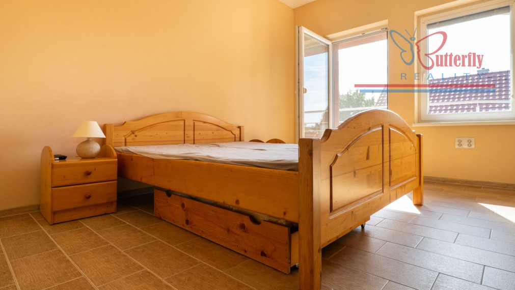 PREDAJ 5-izb. rodinný dom s kanceláriou, záhradou a garážou