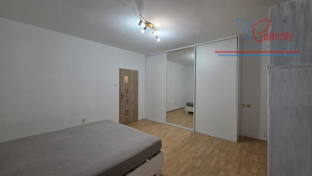 Predaj 2-izbový byt 55 m2 s vlastným kúrením v Novákoch