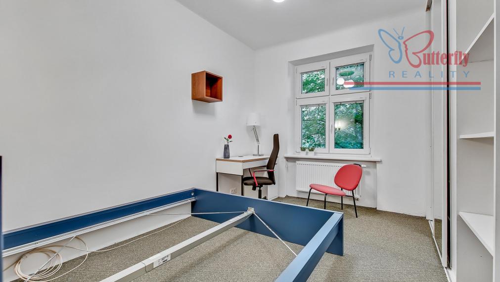 Dve samostatné izby a parkovacie miesto