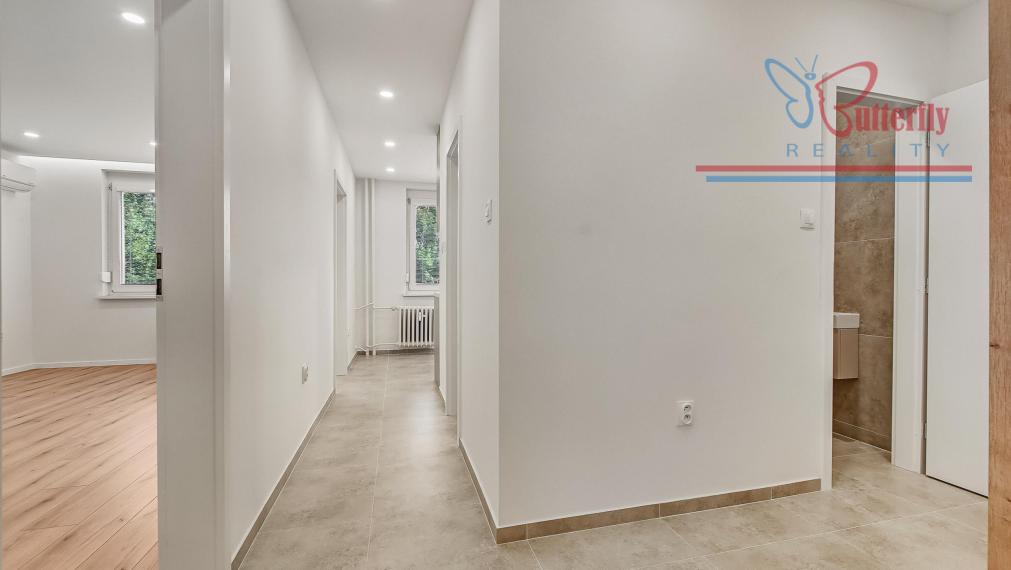 Veľkorysý 2i byt (60 m²) v Ružinove – Čerstvá rekonštrukcia & Klíma