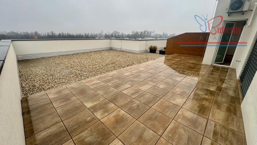 Strešný 3-izbový byt s veľkou terasou na prenájom – Ivanka pri Dunaji, Bernolákovská