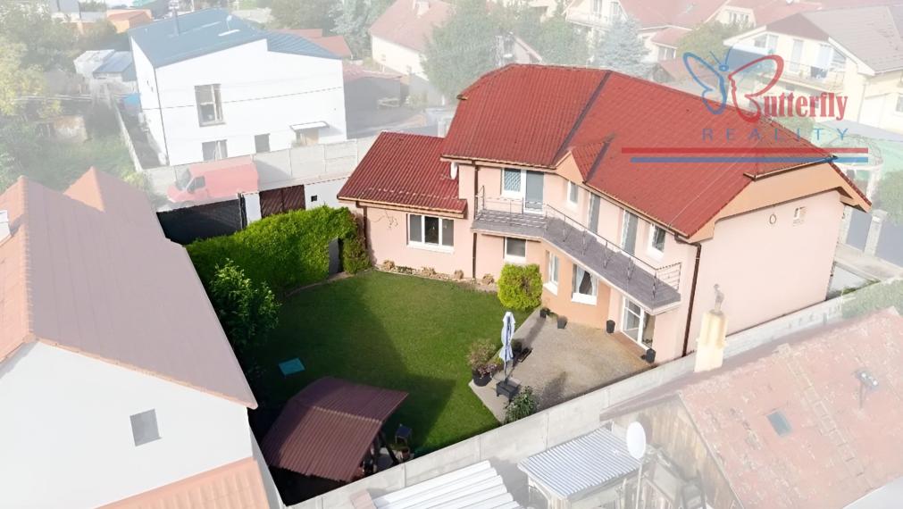 Bývaj v BA v 5i. rodinnom dome + kancelária, záhrada, garáž