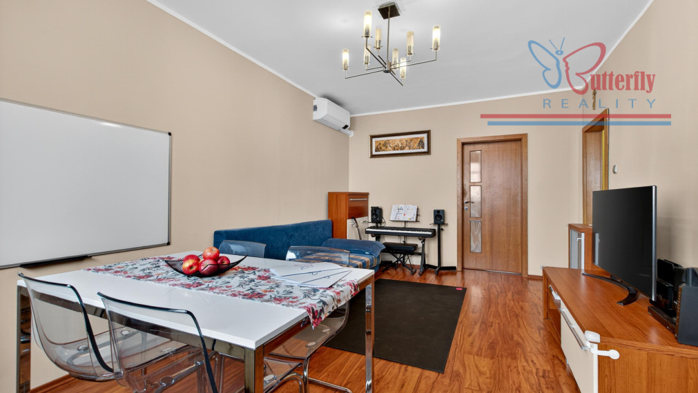 PREDAJ - 4-izbový byt na Nejedlého ulici, Bratislava – Dúbravka