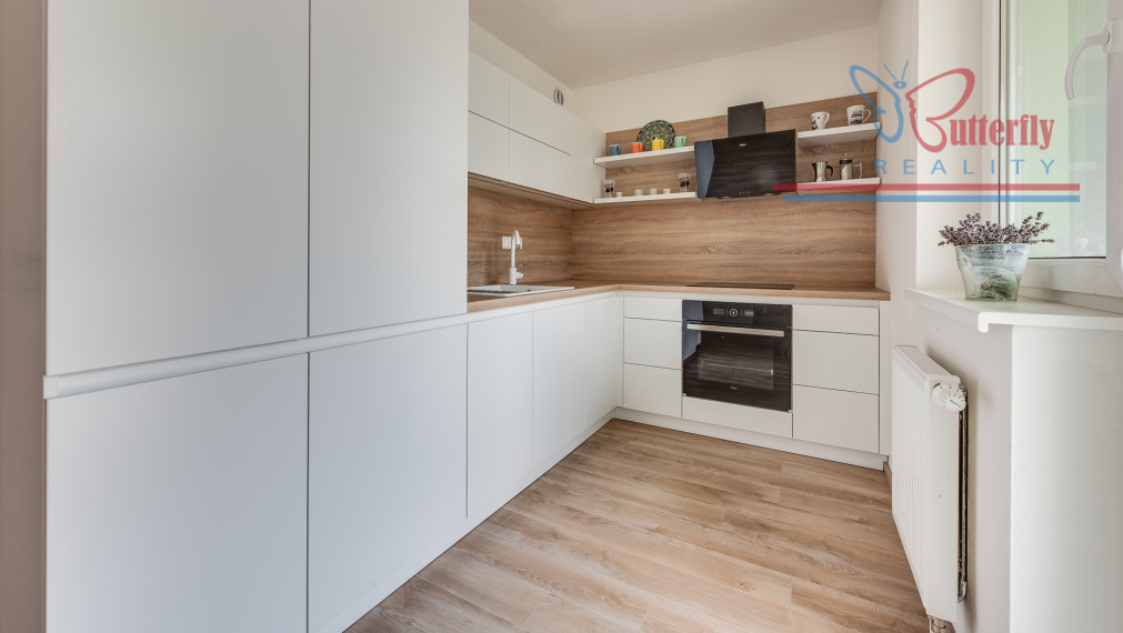 Na prenájom 2 izb byt s parkovacím státim Dúbravčická