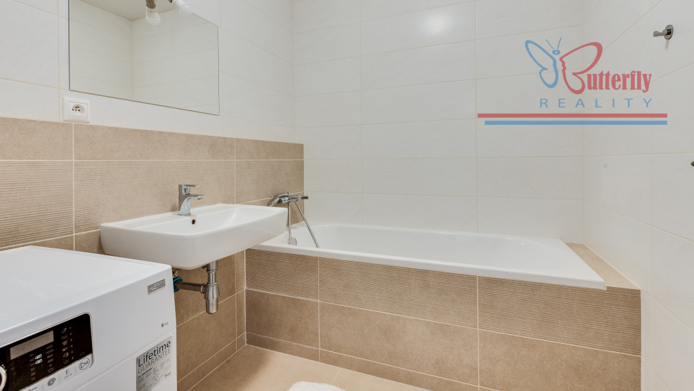 Na prenájom 2 izb byt s parkovacím státim Dúbravčická