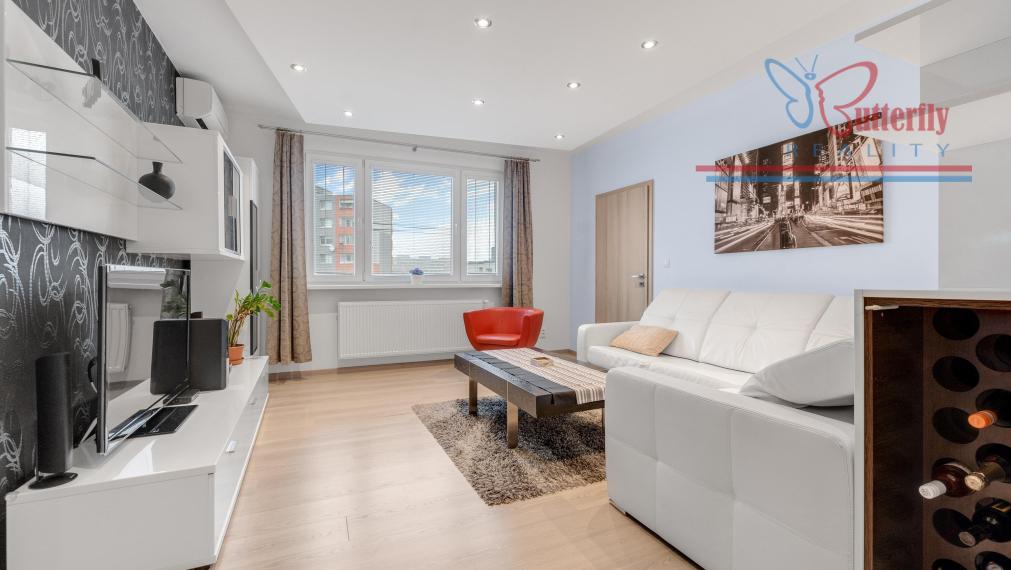 REZERVOVANÝ Veľký 4i zrenovovaný byt, 97m2, Hrobákova, Petržalka