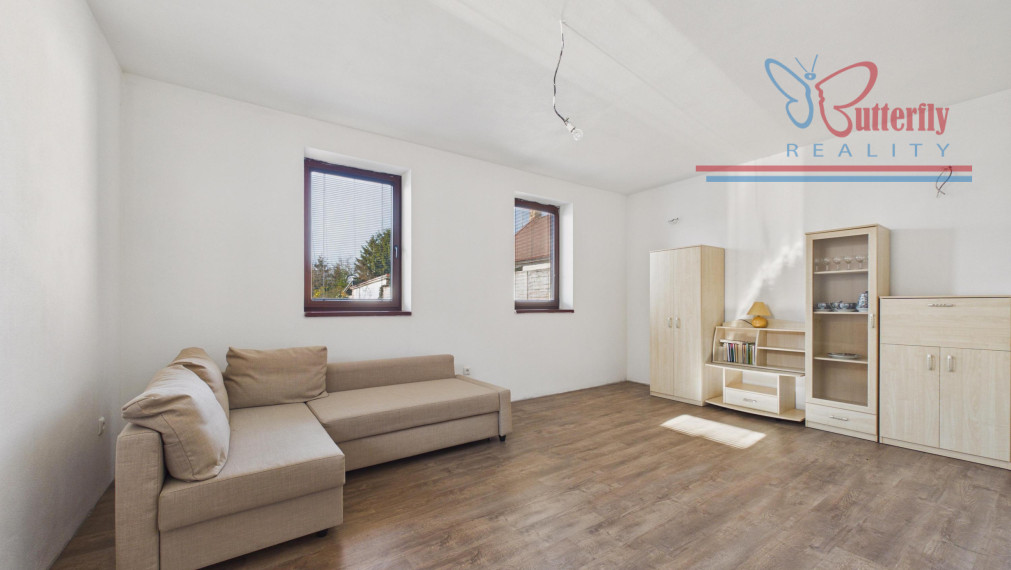 NA PREDAJ: rodinný dom s kráľovským pozemkom (2165 m2), Pavlice