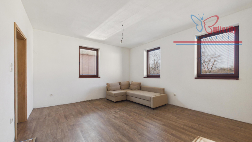 NA PREDAJ: rodinný dom s kráľovským pozemkom (2165 m2), Pavlice