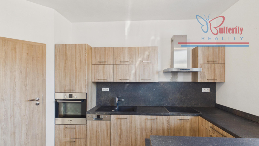 NA PREDAJ: rodinný dom s kráľovským pozemkom (2165 m2), Pavlice