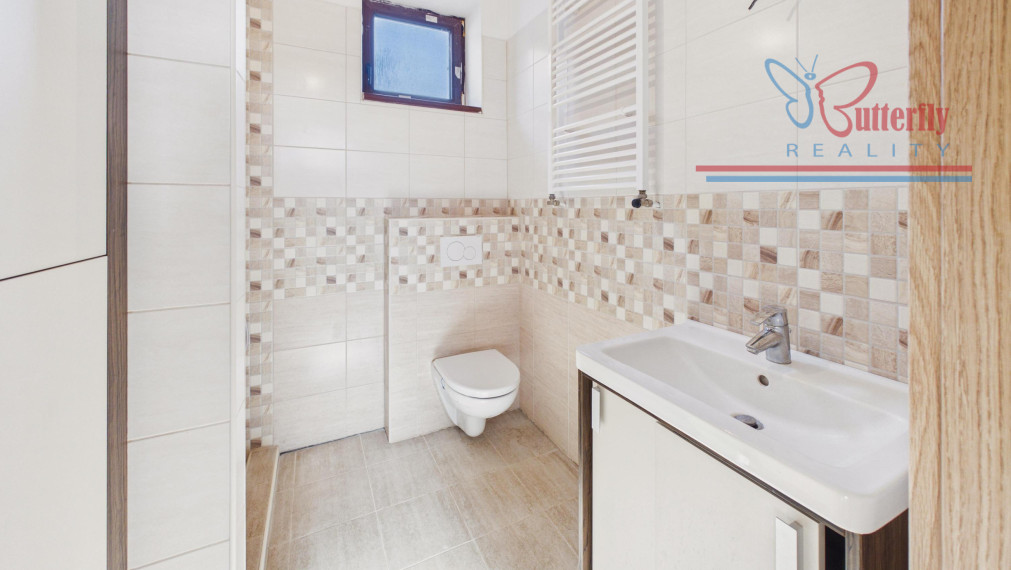 NA PREDAJ: rodinný dom s kráľovským pozemkom (2165 m2), Pavlice