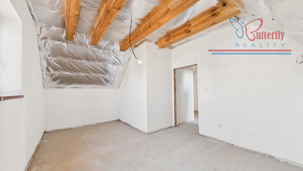 NA PREDAJ: rodinný dom s kráľovským pozemkom (2165 m2), Pavlice