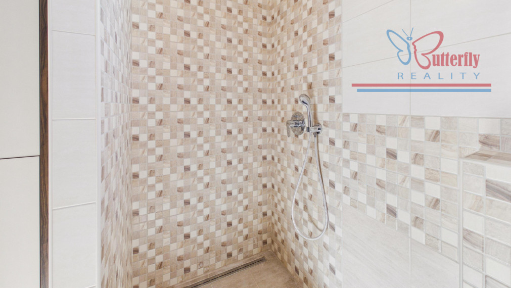 NA PREDAJ: rodinný dom s kráľovským pozemkom (2165 m2), Pavlice