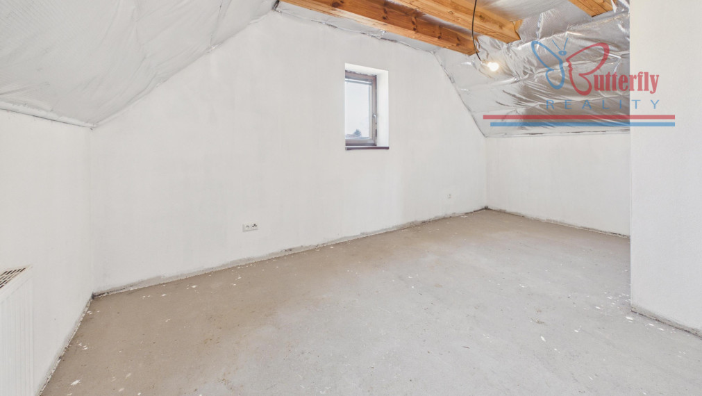 NA PREDAJ: rodinný dom s kráľovským pozemkom (2165 m2), Pavlice