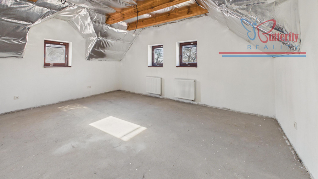 NA PREDAJ: rodinný dom s kráľovským pozemkom (2165 m2), Pavlice