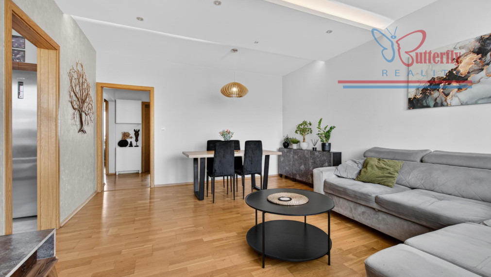 NA PREDAJ: 3-izbový byt s loggiou a klimatizáciou – Pezinok, L. Novomeského