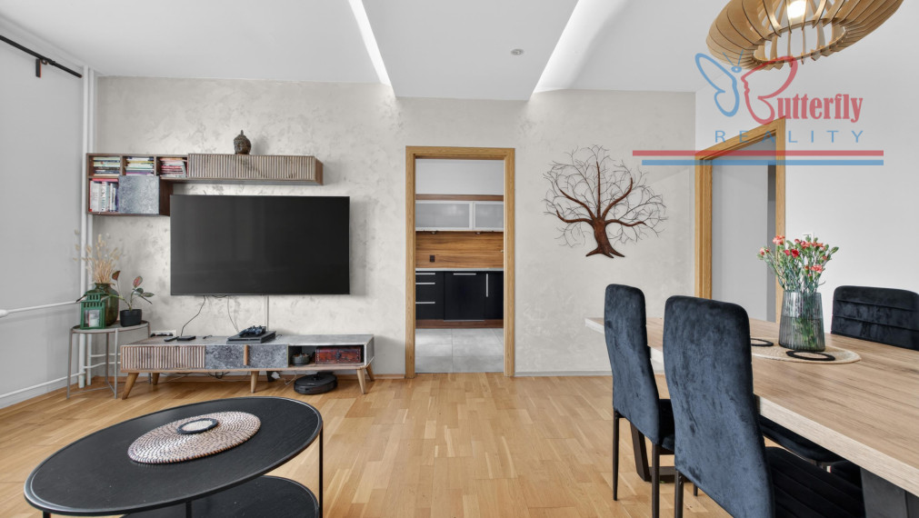 NA PREDAJ: 3-izbový byt s loggiou a klimatizáciou – Pezinok, L. Novomeského