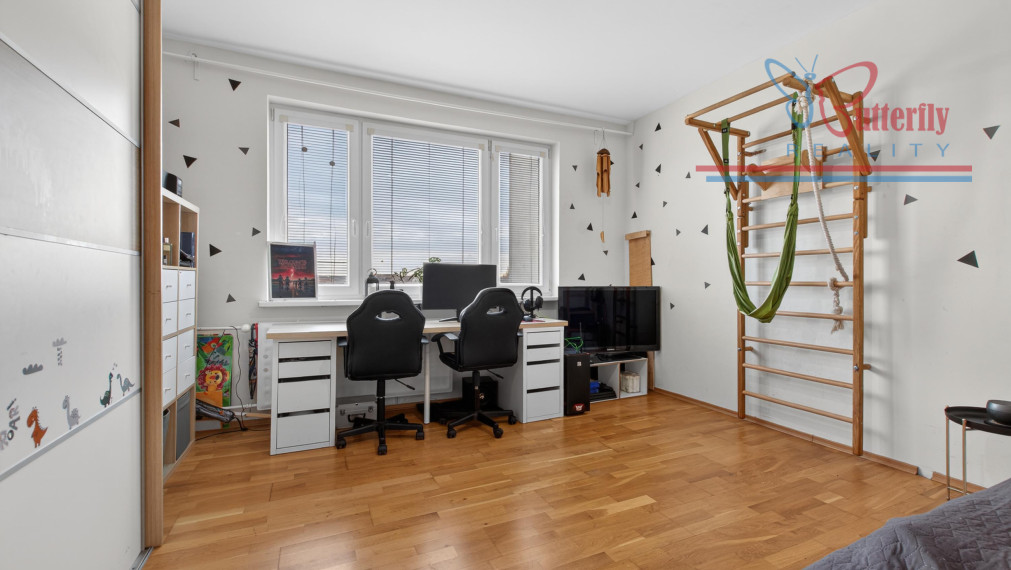 NA PREDAJ: 3-izbový byt s loggiou a klimatizáciou – Pezinok, L. Novomeského