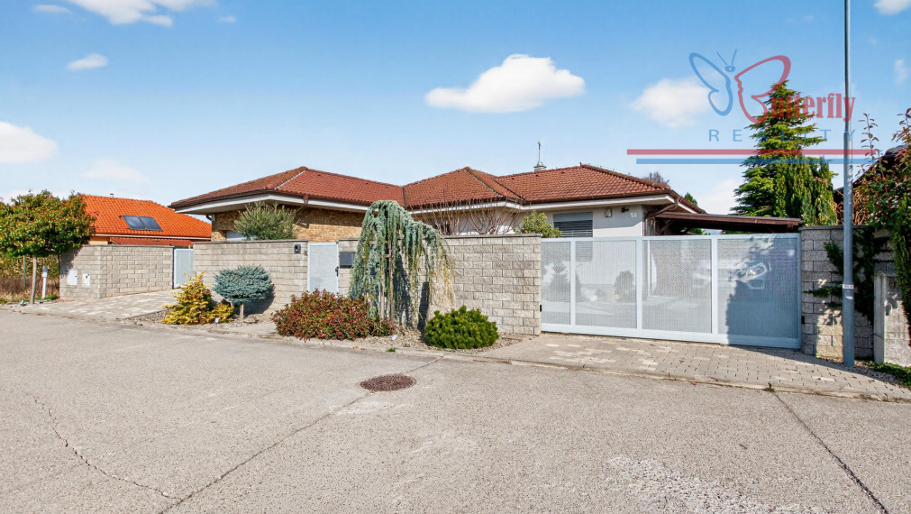 P R E D A J RODINNÝ DOM  V MALINOVE NA CINTORÍNSKEJ ULICI