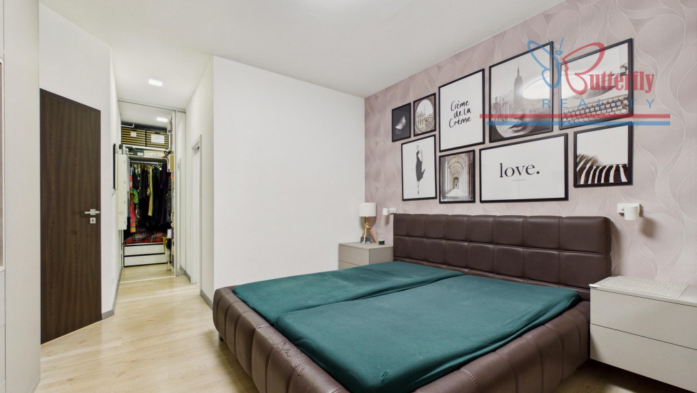 P R E D A J RODINNÝ DOM  V MALINOVE NA CINTORÍNSKEJ ULICI