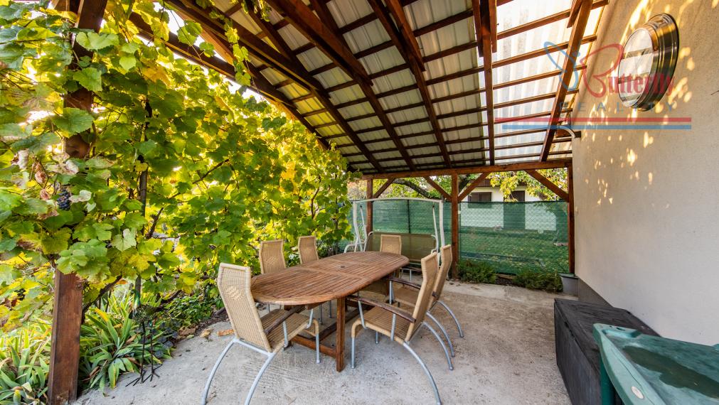 NA PREDAJ: záhrada 720 m2 s chatkou, Mokráň záhon