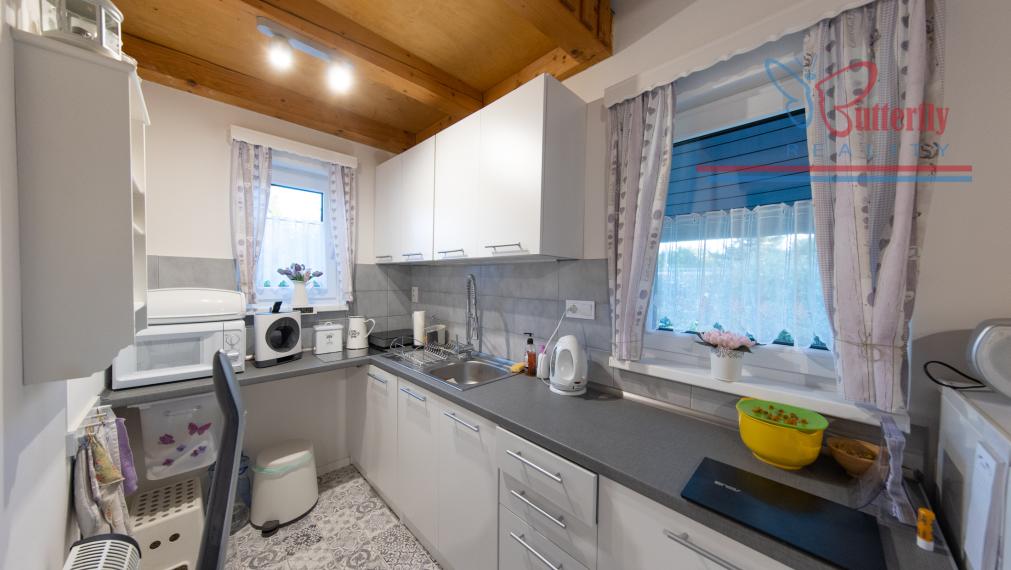 NA PREDAJ: záhrada 720 m2 s chatkou, Mokráň záhon