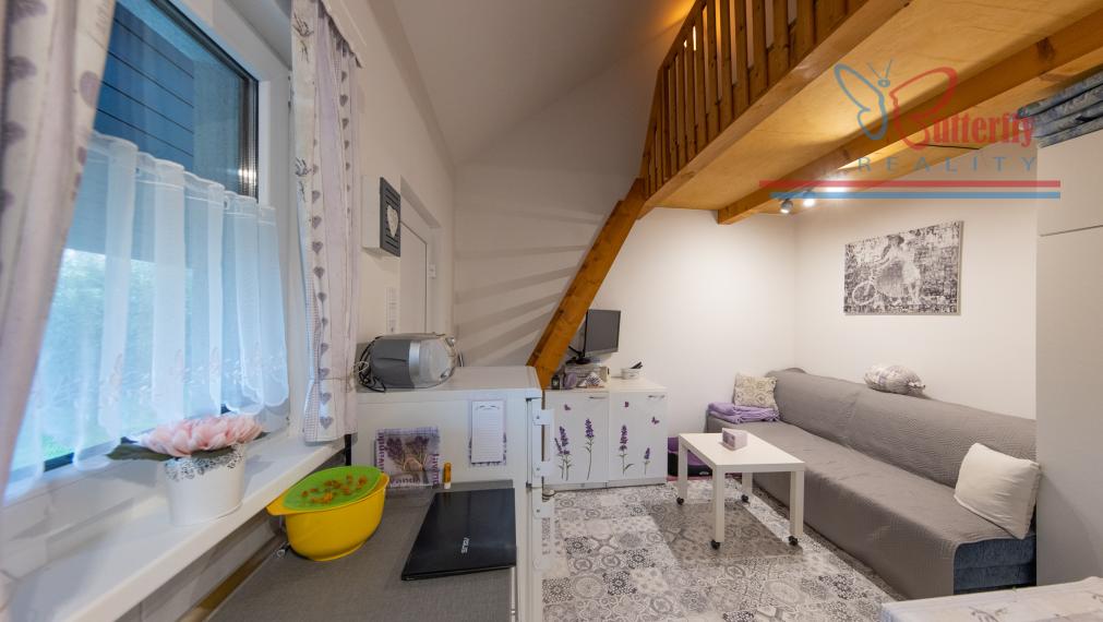 NA PREDAJ: záhrada 720 m2 s chatkou, Mokráň záhon