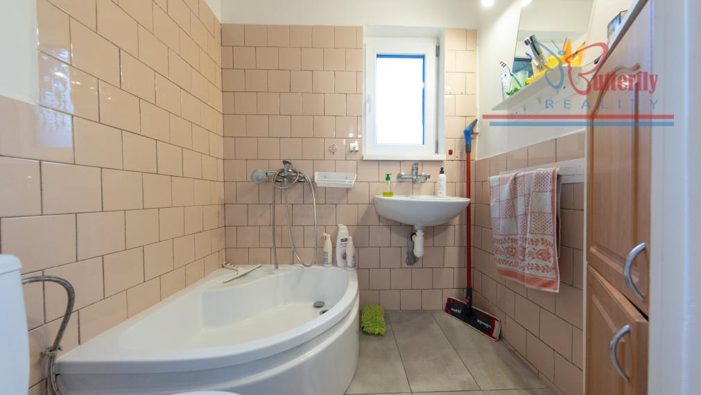 NA PREDAJ: záhrada 720 m2 s chatkou, Mokráň záhon