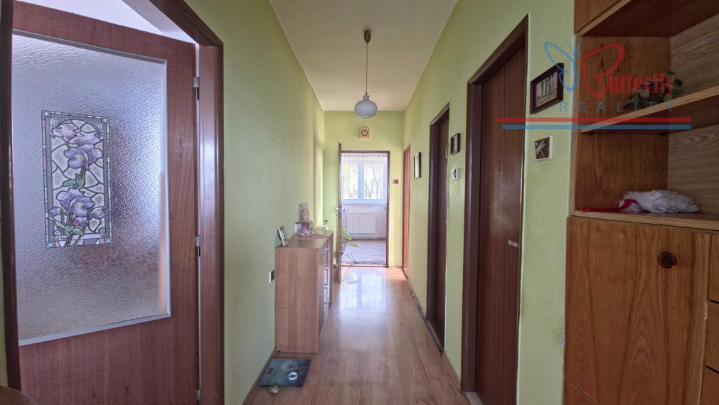 PREDAJ Rodinný dom s veľkorysým pozemkom v Handlovej – Robotnícka ulica