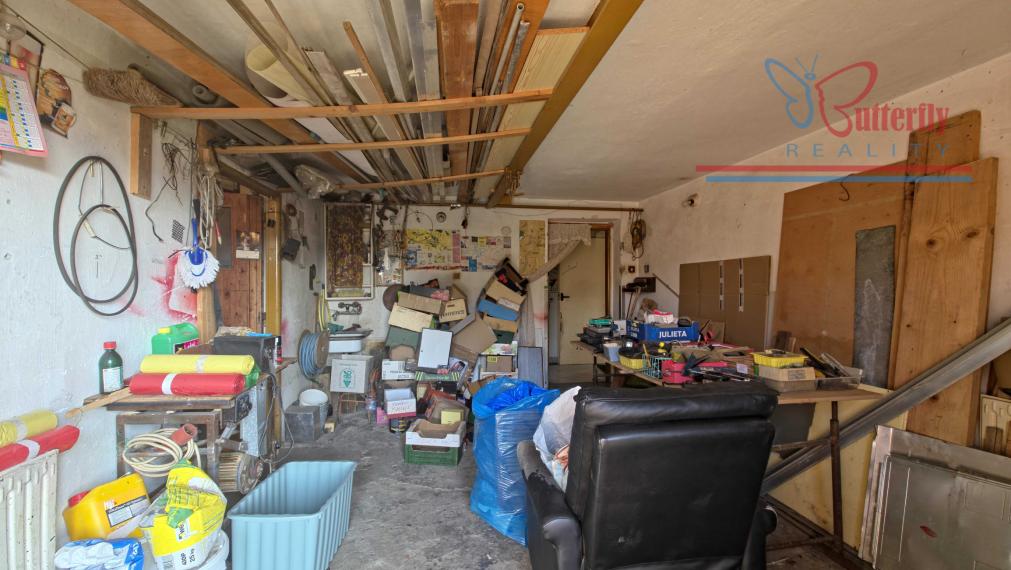 PREDAJ Rodinný dom s veľkorysým pozemkom v Handlovej – Robotnícka ulica