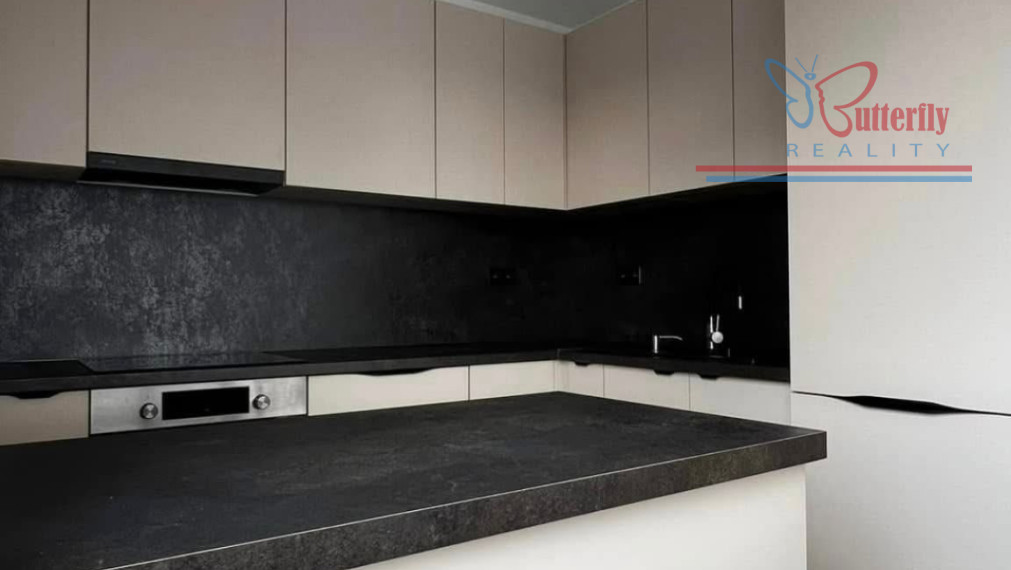 PRENÁJOM Svetlý 2-izbový byt s priestrannou loggiou a parkovaním