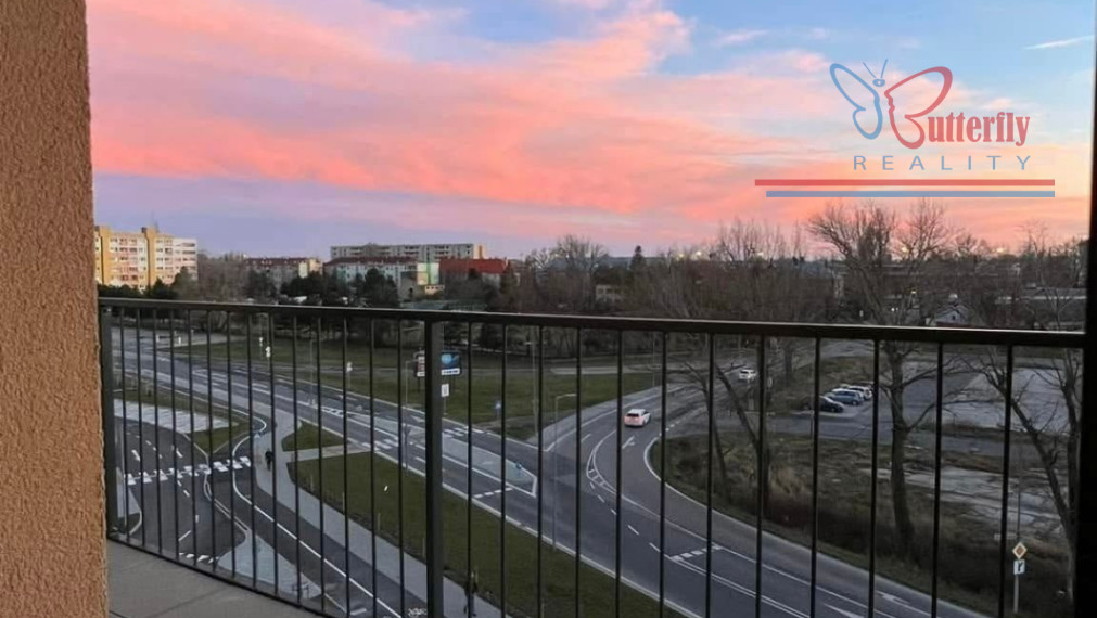 PRENÁJOM Svetlý 2-izbový byt s priestrannou loggiou a parkovaním