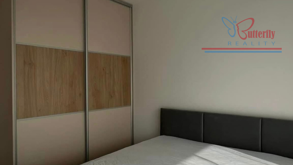 PRENÁJOM Svetlý 2-izbový byt s priestrannou loggiou a parkovaním