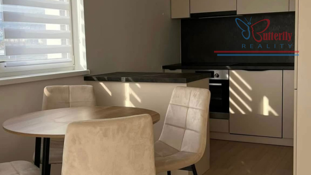 PRENÁJOM Svetlý 2-izbový byt s priestrannou loggiou a parkovaním