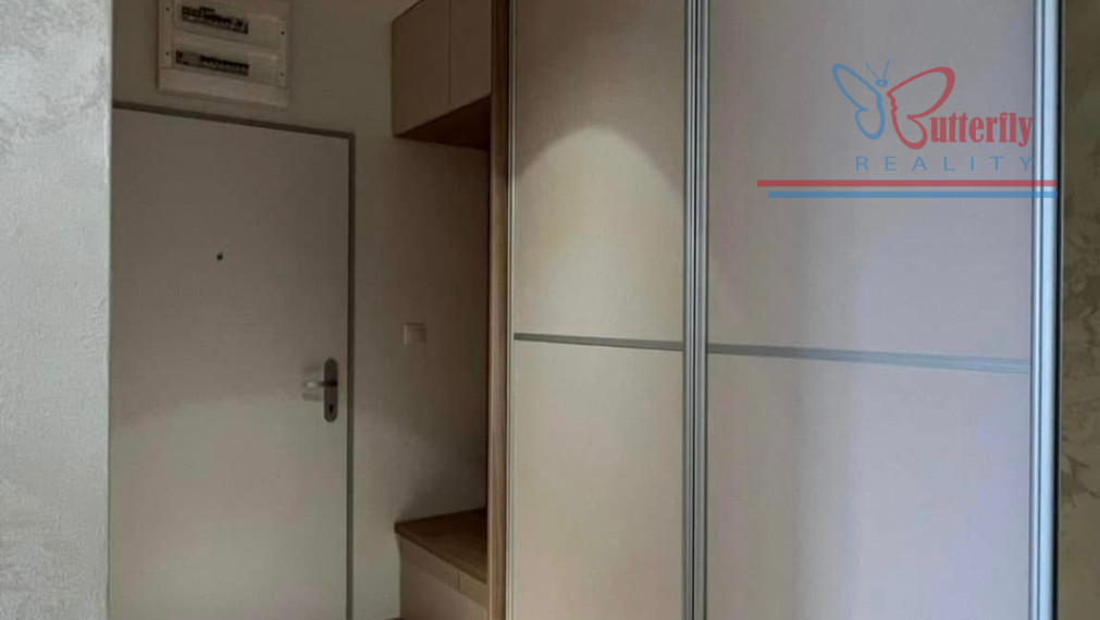 PRENÁJOM Svetlý 2-izbový byt s priestrannou loggiou a parkovaním