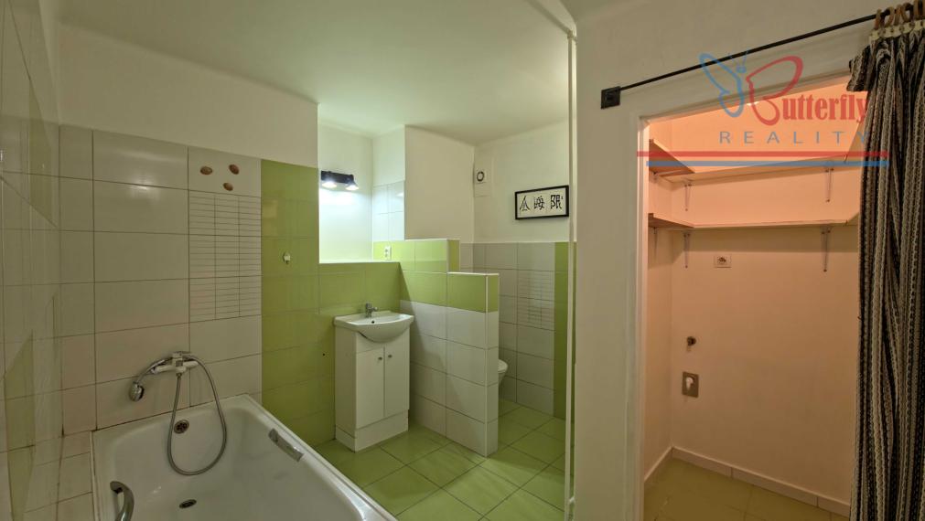 PREDAJ 3 izbový byt, 81 m2, Handlová, 29.augusta