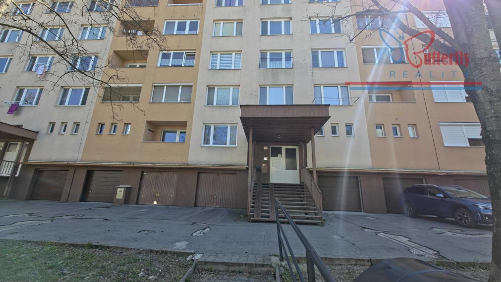 Predaj 3 izbový byt 80m2 Prievidza ulica Gorkého