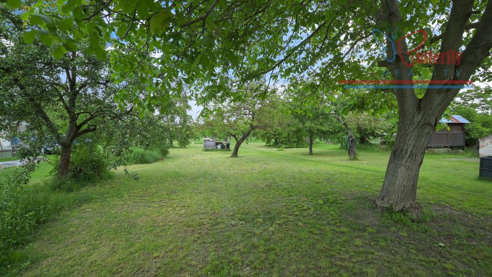 P R E D A J  POZEMOK  V TOMÁŠOVE NA TEHELNEJ ULICI