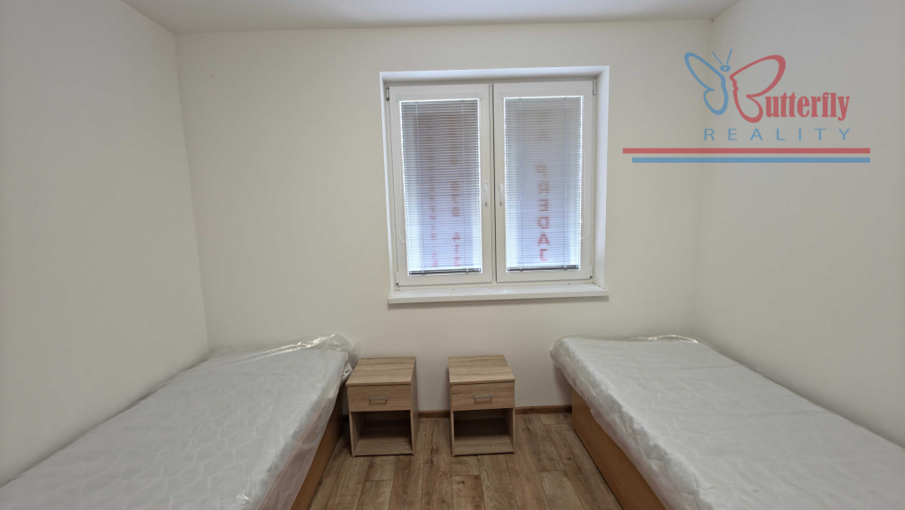 MODERNÉ BÝVANIE SO ZÁHRADOU: Priestranný 3-izbový byt v Bošanoch