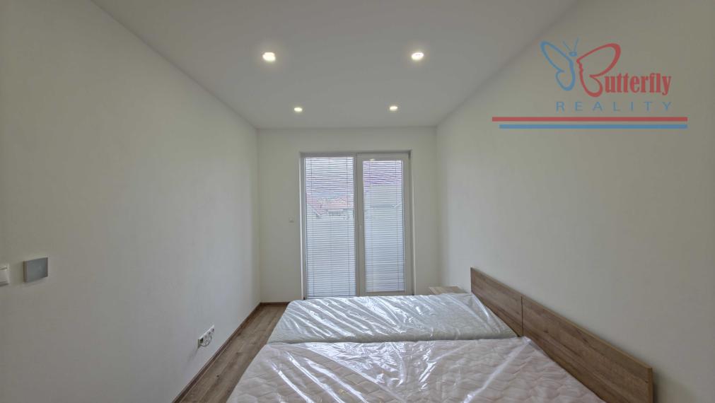 Moderné bývanie 3 izbový byt s vlastným vstupom Bošany