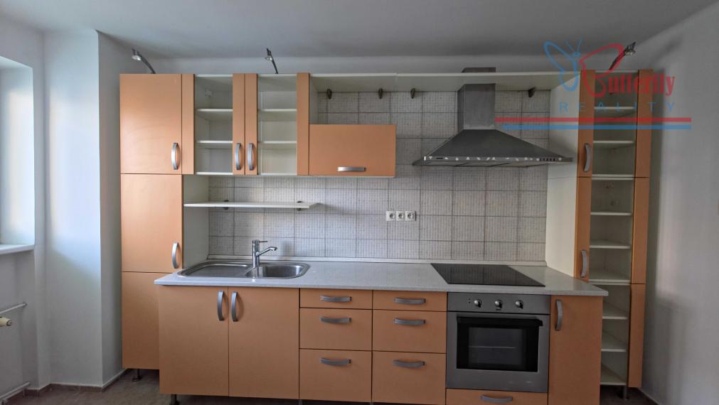 PREDAJ 3 izbový byt, 81 m2, Handlová, 29.augusta