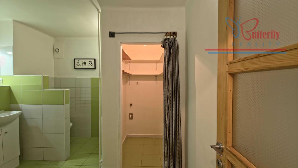 PREDAJ 3 izbový byt, 81 m2, Handlová, 29.augusta