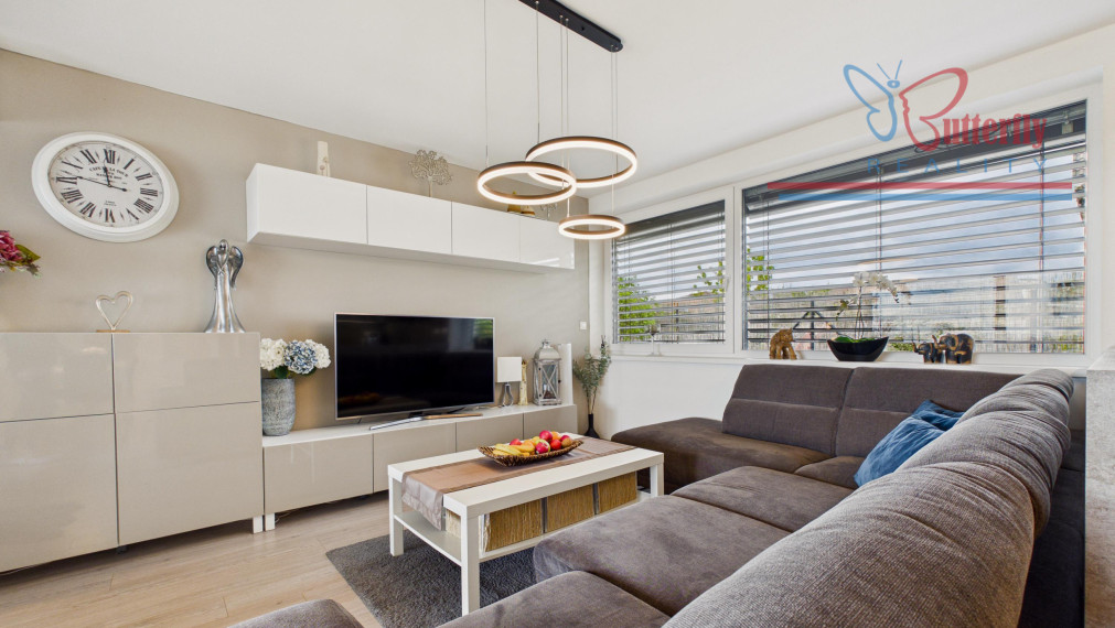 NA PREDAJ: 5-izbový rodinný dom v Limbachu: Bývanie priamo nad vinicami