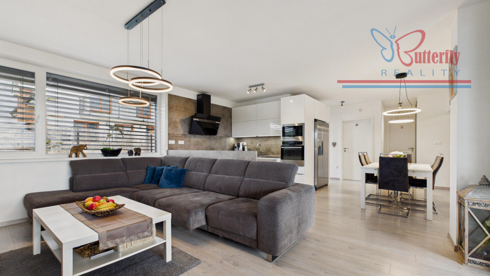 NA PREDAJ: 5-izbový rodinný dom v Limbachu: Bývanie priamo nad vinicami